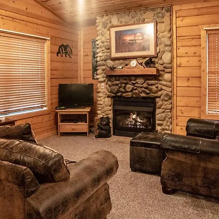Cabins At Grand Mountain-3