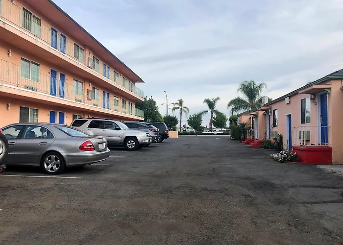 La Petite Rouge Motel San Diego