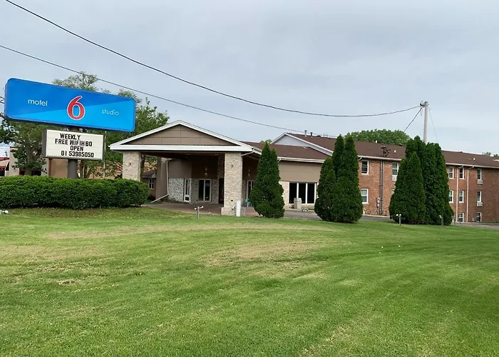 Studio 6 Rockford