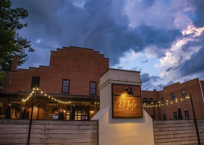 The Lofts At Downtown Salem Aparthotel