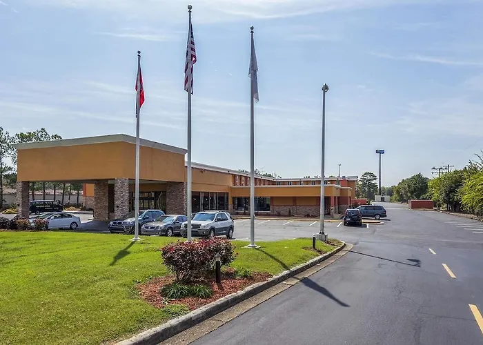 Quality Inn & Suites East Ridge
