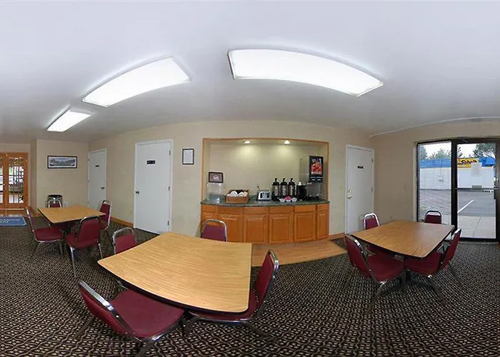 Rodeway Inn Civic Center Roanoke