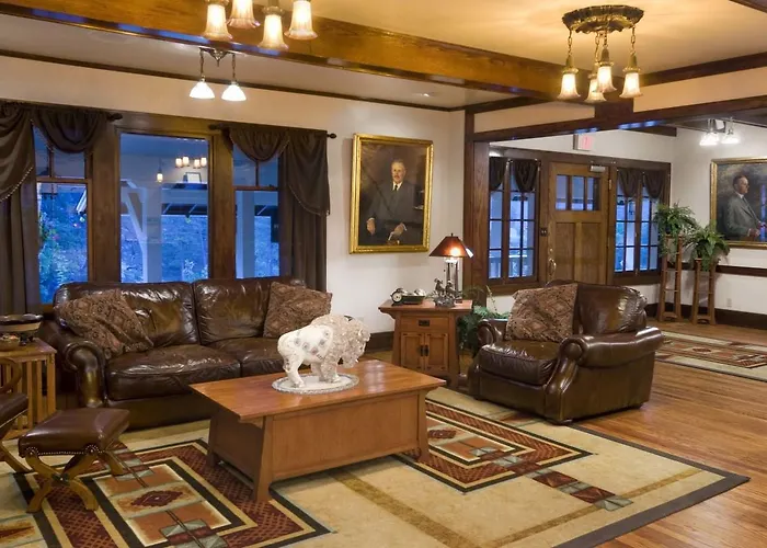State Game Lodge At Custer State Park Resort