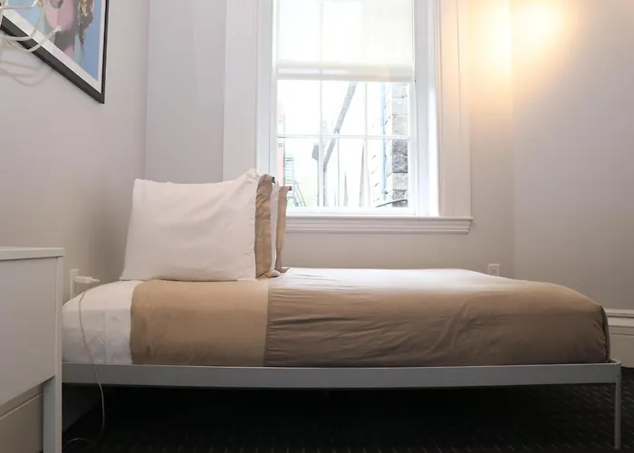Charming & Stylish Studio On Beacon Hill #6