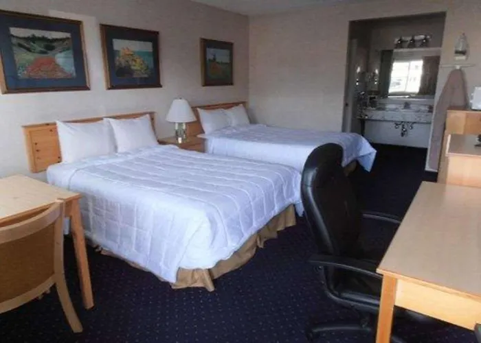 Econo Lodge Inn & Suites Central Medford