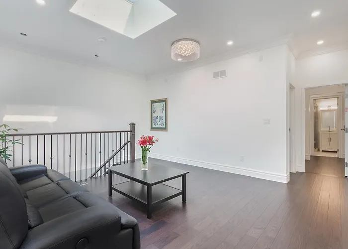 Red Maple Guest House