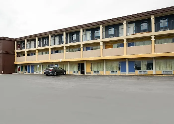 Oyo Hotel St. Louis Lambert Airport Woodson Terrace