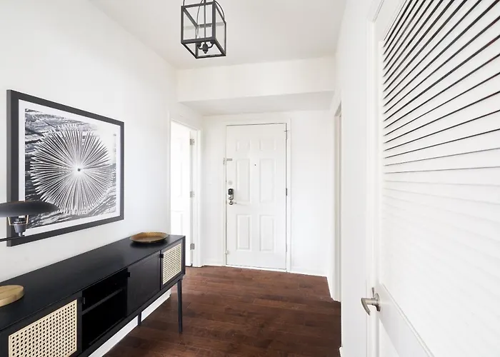 Sonder At Euclid Court