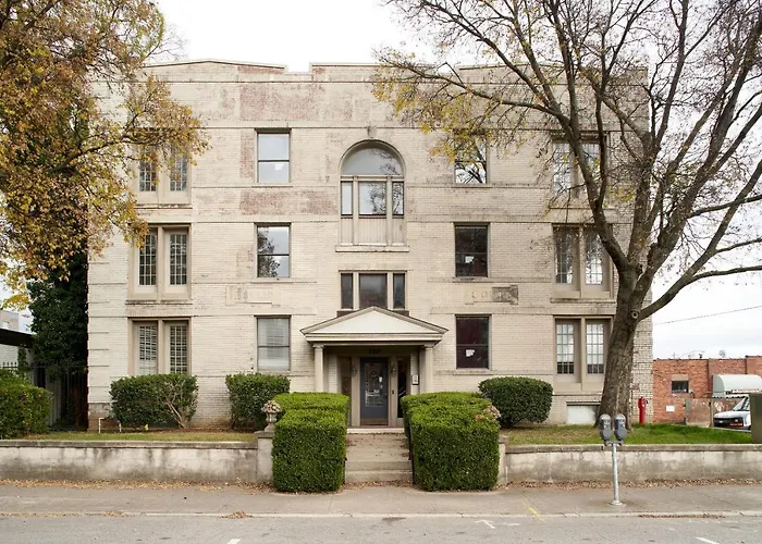 Sonder At Euclid Court