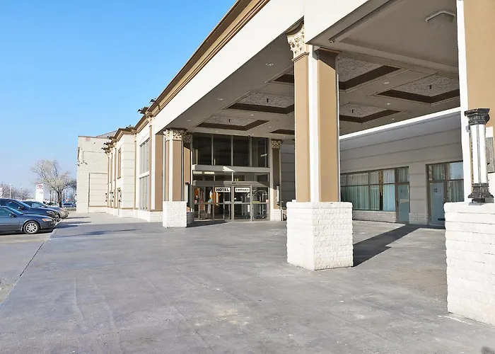 Woodbine Hotel & Suites