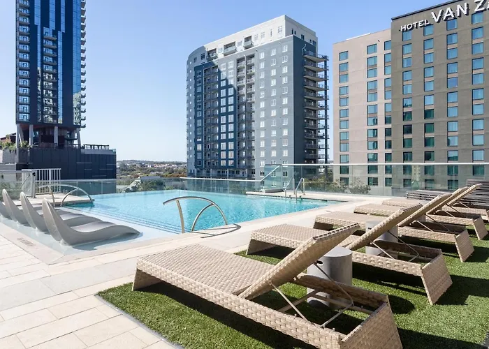 Locale Austin - Rainey Street