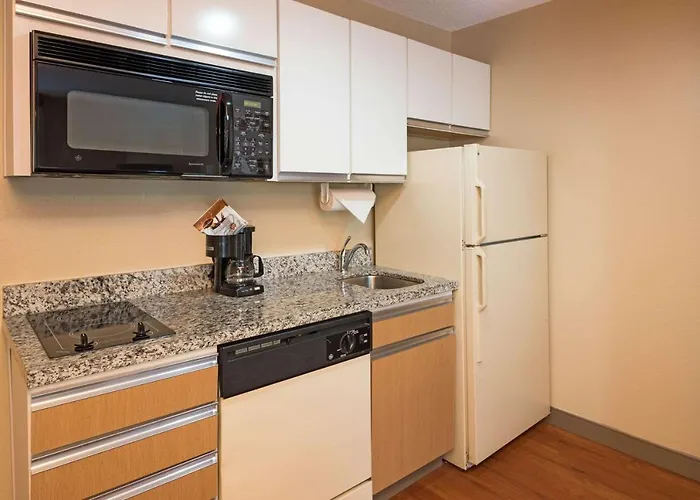 Mainstay Suites Hartford Meriden