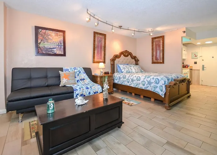Daytona Beach Studio Condo With Beautiful Ocean View