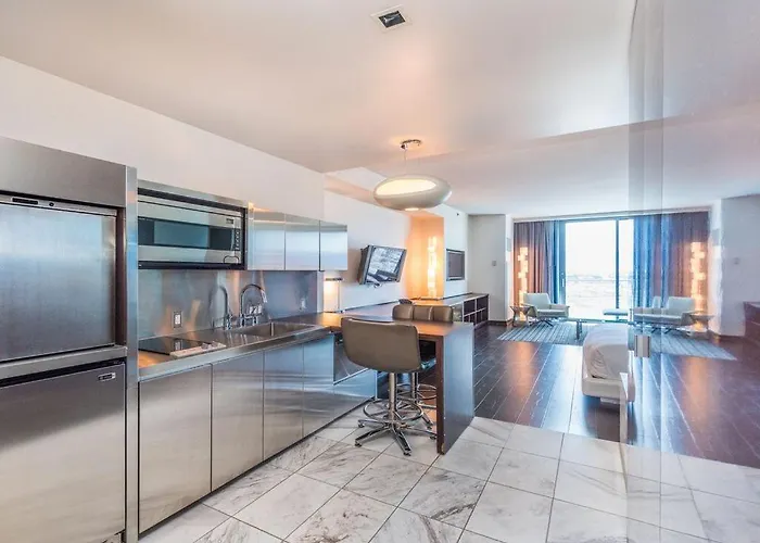 Beautiful High Rise Condo-307 Las Vegas