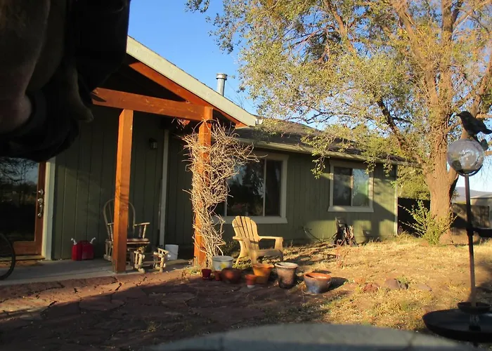 Peaks Wildernest House Bed And Breakfast - Vaccinations Required