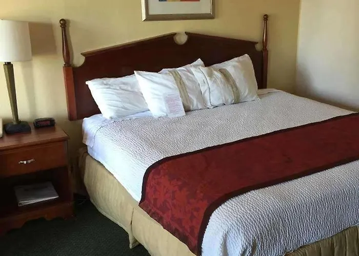 Astoria Hotel Danville North