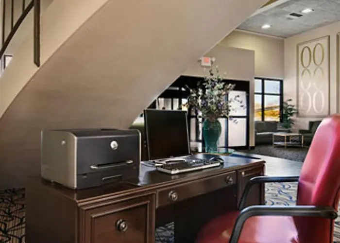 Days Inn Hotel & Conference Center La Crosse