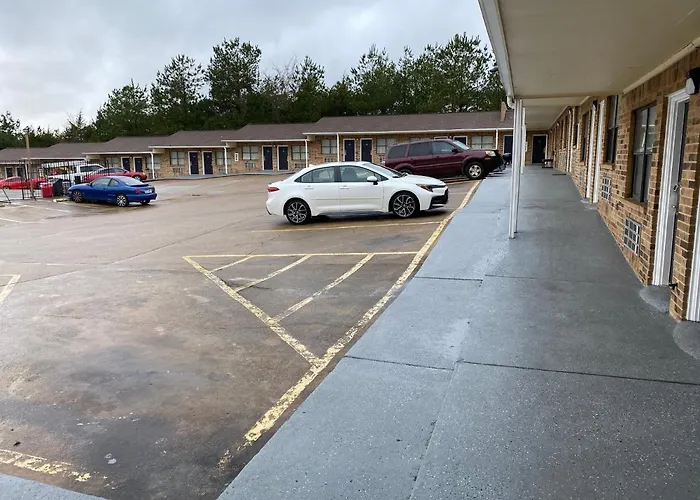 Town House Motel