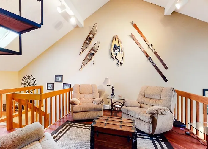2G Village Way North Conway