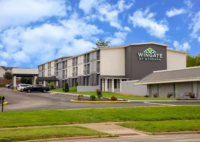 Wingate By Wyndham Bloomington Hotel