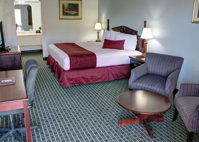 Baymont By Wyndham Grand Junction Hotel