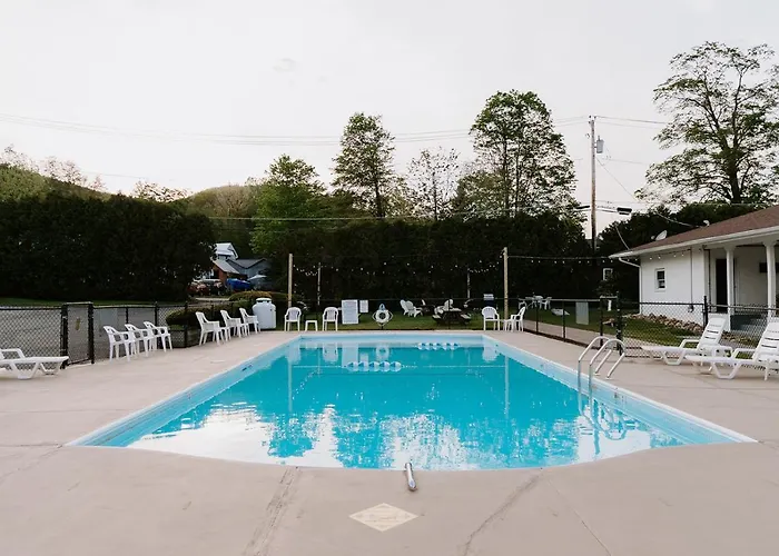 Blue Moon Motel