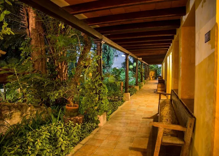 Hotel Las Farolas
