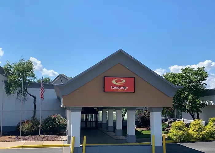 Econo Lodge Inn & Suites Chambersburg Central