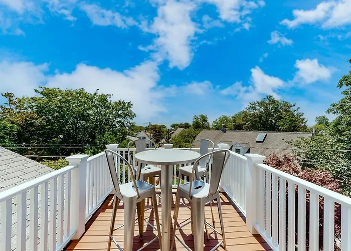 West End Nest Apartment Provincetown