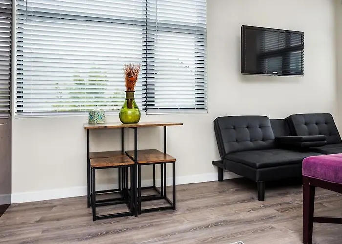 Next To San Diego Downtown - Cali King Size Studio