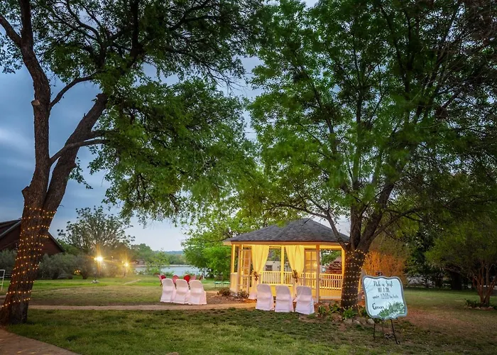 Blue Heron Bed And Breakfast On Lake Granbury