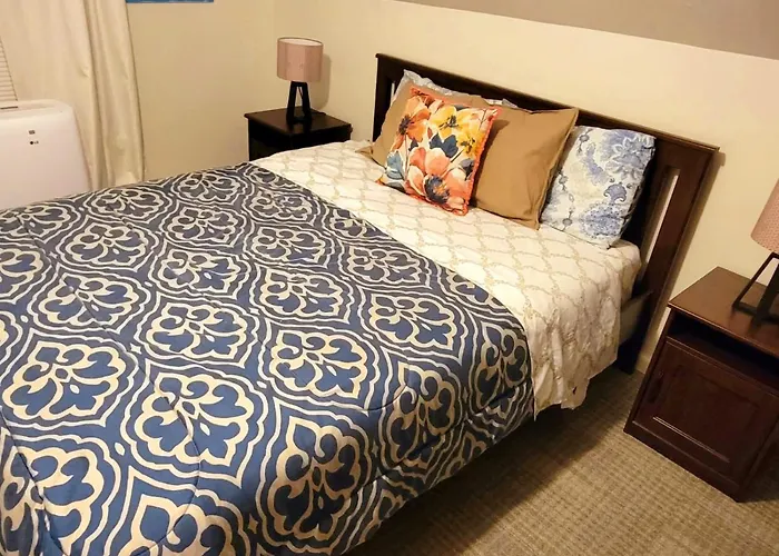 Delightful Well Located One Bedroom Attic Elizabeth