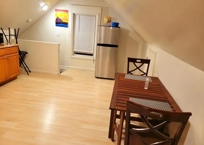 Delightful Well Located One Bedroom Attic Elizabeth
