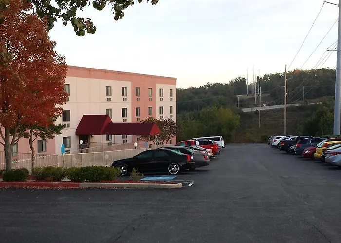 The King'S Quarters Hotel Branson