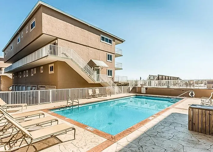 Starboard Village 3-321