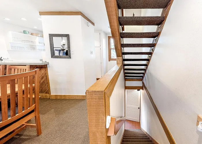 Comfortable And Functional Gold Bend Condo Truckee