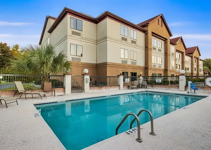 Clarion Pointe Savannah Gateway I-95 Georgetown