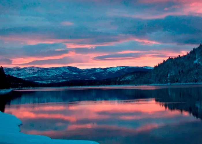 Donner Lake Village