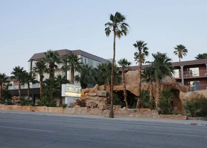 Hyundae Resort And Spa Desert Hot Springs