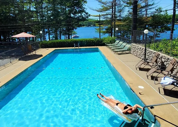 Birch Knoll Motel Laconia