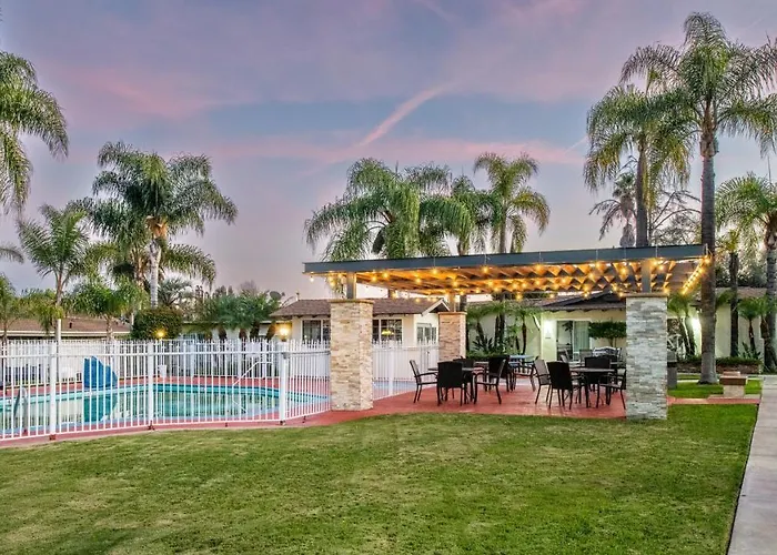 Fallbrook Country Inn