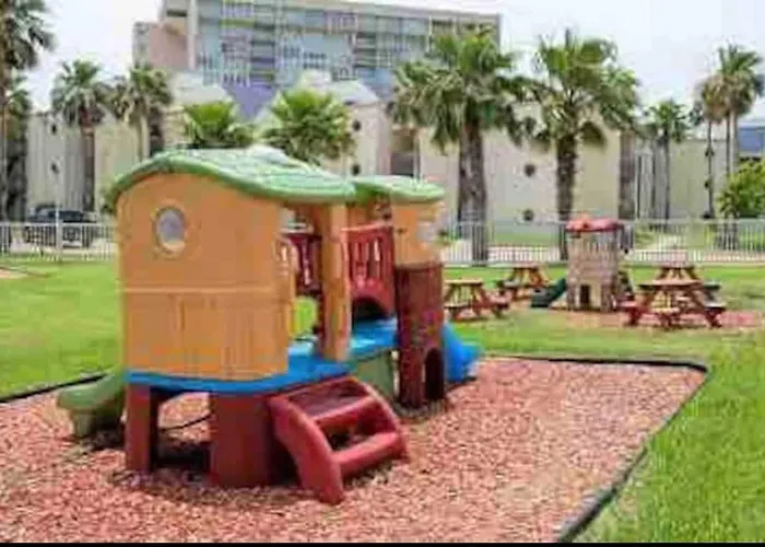 Bahia Mar Solare Tower 6Th Floor Oceanview Condo 3Bd 3Ba W Pools South Padre Island