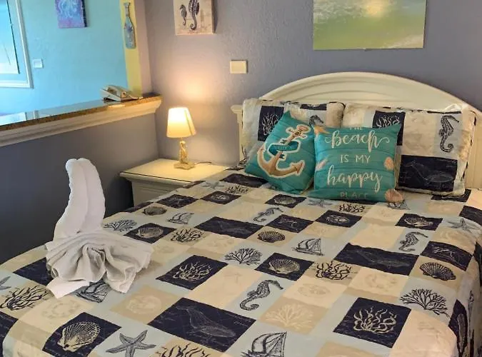 Seahorse Suite Beach Heated Pool Fireplace Great Location Clearwater Beach