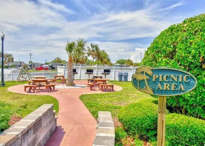 Searenity By The Sea - Luxury & Romance Await Surfside Beach