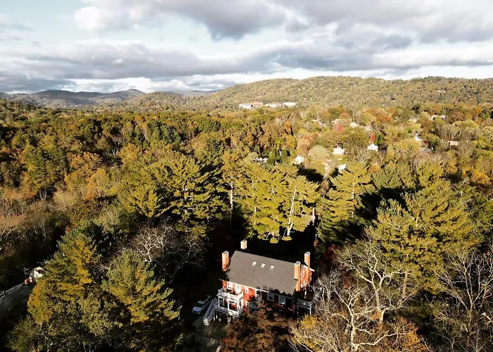 The Applewood Manor Bed & Breakfast Asheville