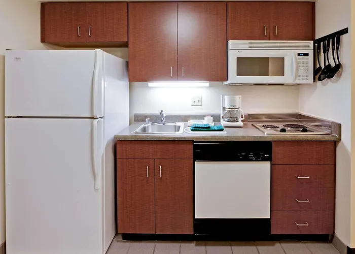 Hawthorn Suites By Wyndham Louisville East