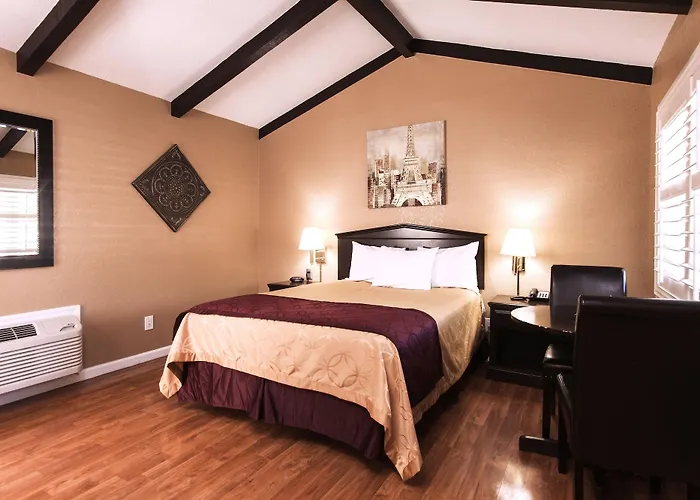 Tri-Valley Inn & Suites