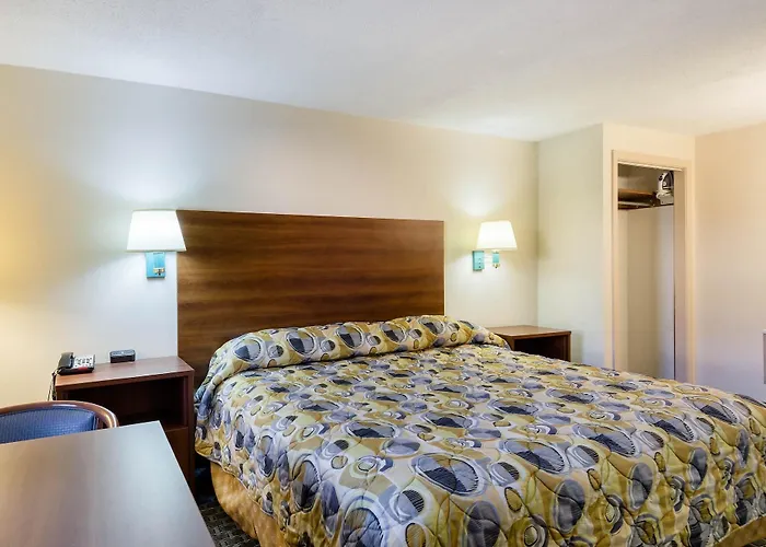 Econo Lodge West Springfield