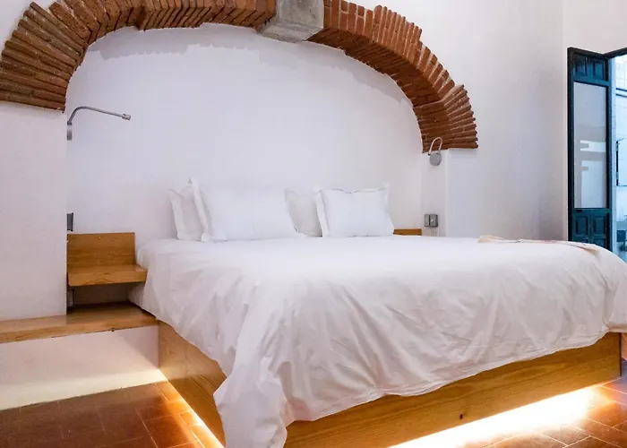 Agrado Guest House