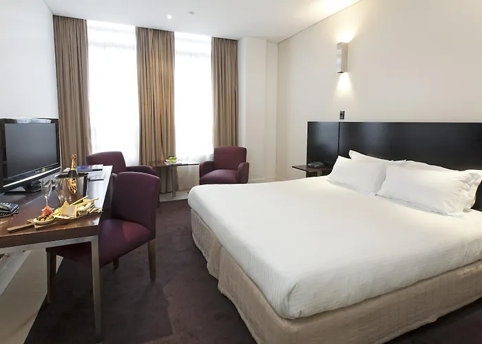 Hotel Causeway